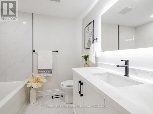 126 Colvin Crescent, Vaughan, ON - Indoor Photo Showing Bathroom