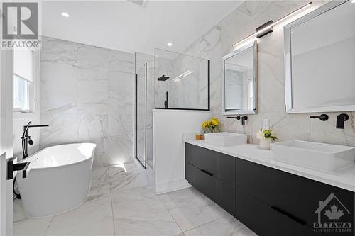 26 Witherspoon Crescent, Ottawa, ON - Indoor Photo Showing Bathroom