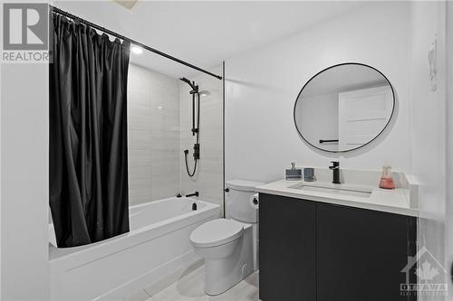 26 Witherspoon Crescent, Ottawa, ON - Indoor Photo Showing Bathroom