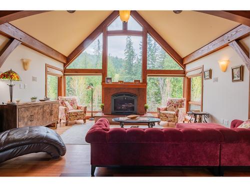817 White Tail Drive, Rossland, BC - Indoor Photo Showing Living Room With Fireplace