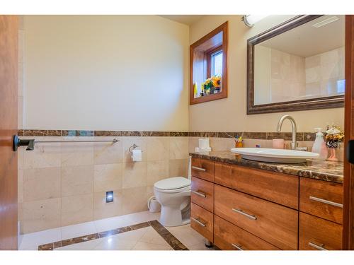 817 White Tail Drive, Rossland, BC - Indoor Photo Showing Bathroom