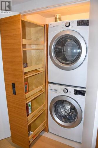 1604 1365 Davie Street, Vancouver, BC - Indoor Photo Showing Laundry Room