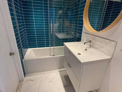 Salle de bains - 5775 Rue Louis-Veuillot, Montréal (Mercier/Hochelaga-Maisonneuve), QC - Indoor Photo Showing Bathroom