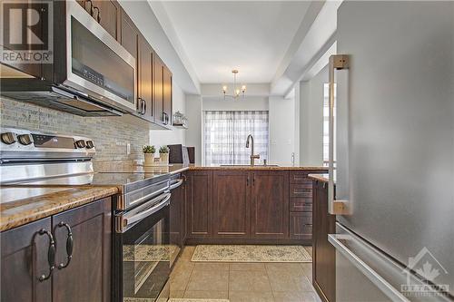 822 Tabaret Street, Ottawa, ON - Indoor Photo Showing Kitchen With Upgraded Kitchen