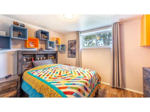 1018 Birch Street, Creston, BC - Indoor Photo Showing Bedroom