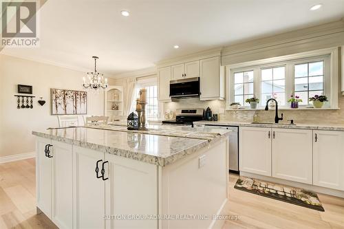 77 Townline Road S, Clarington, ON - Indoor Photo Showing Kitchen With Upgraded Kitchen
