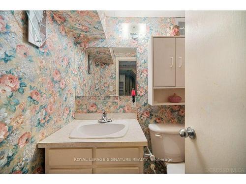 76 Ellington Dr, Toronto, ON - Indoor Photo Showing Bathroom