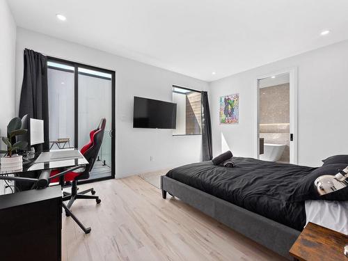 Master bedroom - 3910 Rue Bannantyne, Montréal (Verdun/Île-Des-Soeurs), QC - Indoor Photo Showing Bedroom