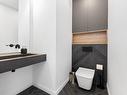 Powder room - 3908  - 3910 Rue Bannantyne, Montréal (Verdun/Île-Des-Soeurs), QC  - Indoor Photo Showing Bathroom 