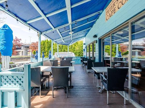 Restaurant - 160 Rue Ste-Anne, Sainte-Anne-De-Bellevue, QC - Outdoor With Deck Patio Veranda With Exterior