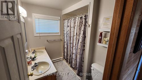 1724 Lewis Road, Highlands East, ON - Indoor Photo Showing Bathroom