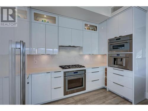 4364 Beach Avenue Unit# 1, Peachland, BC - Indoor Photo Showing Kitchen