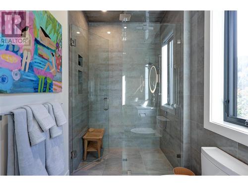 4364 Beach Avenue Unit# 1, Peachland, BC - Indoor Photo Showing Bathroom