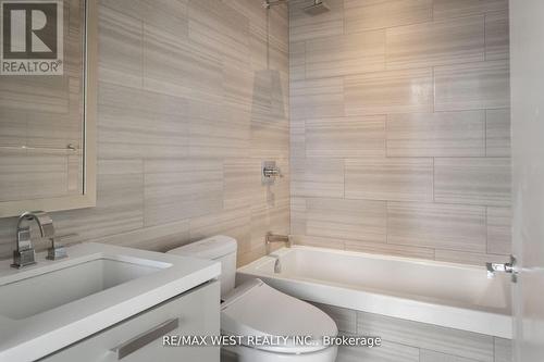 3702 - 224 King Street W, Toronto, ON - Indoor Photo Showing Bathroom