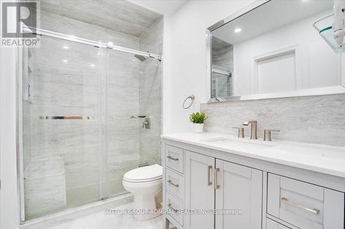 39 Keyworth Tr, Toronto, ON - Indoor Photo Showing Bathroom