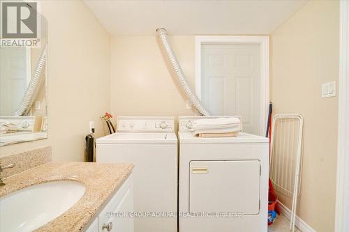39 Keyworth Tr, Toronto, ON - Indoor Photo Showing Laundry Room