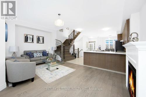 14 Drayton Ave, Ajax, ON - Indoor Photo Showing Living Room