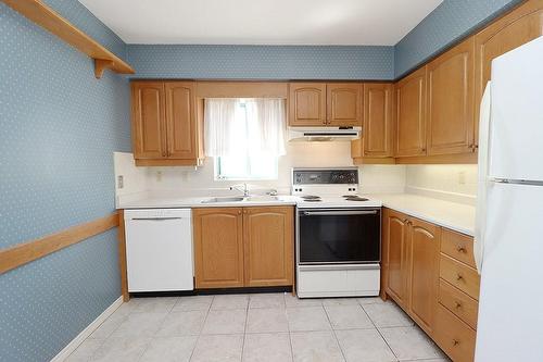 17 King Street E|Unit #604, Dundas, ON - Indoor Photo Showing Kitchen With Double Sink