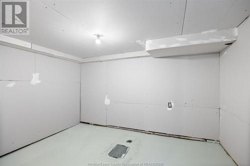 850 Ellrose, Windsor, ON - Indoor Photo Showing Other Room