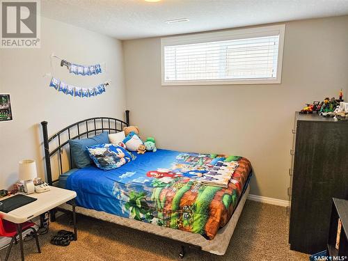 818 Lochwood Place, Swift Current, SK - Indoor Photo Showing Bedroom