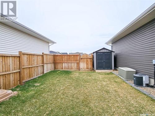 818 Lochwood Place, Swift Current, SK - Outdoor