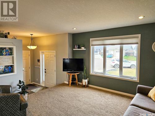818 Lochwood Place, Swift Current, SK - Indoor Photo Showing Other Room