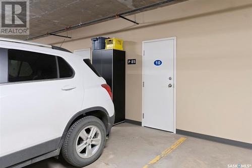 325 915 Kristjanson Road, Saskatoon, SK - Indoor Photo Showing Garage