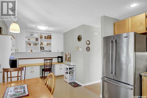 67 Quincy Drive, Regina, SK - Indoor Photo Showing Kitchen