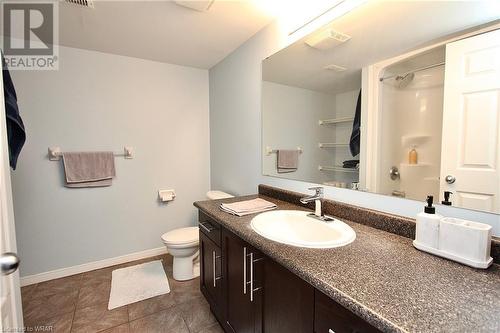 950 Highland Road W Unit# 17, Kitchener, ON - Indoor Photo Showing Bathroom