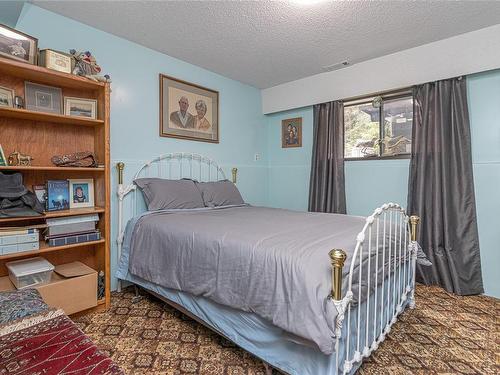 4838 Cowichan Lake Rd, Duncan, BC - Indoor Photo Showing Bedroom
