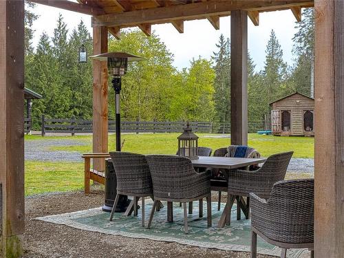 4838 Cowichan Lake Rd, Duncan, BC - Outdoor With Exterior