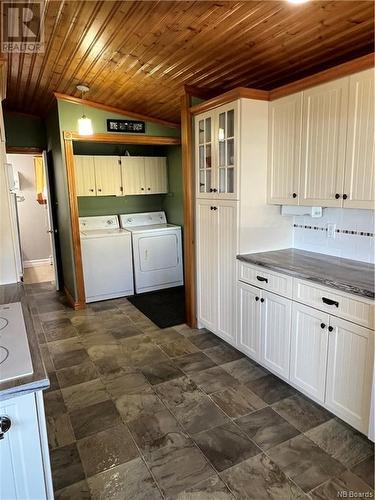 136 Reeleder Court, Greenfield, NB - Indoor Photo Showing Laundry Room
