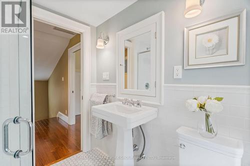 169 Clarence Street, Vaughan, ON - Indoor Photo Showing Bathroom