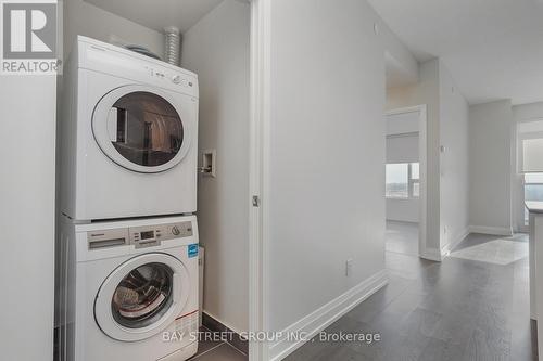 706 - 3700 Highway 7 Road, Vaughan, ON - Indoor Photo Showing Laundry Room