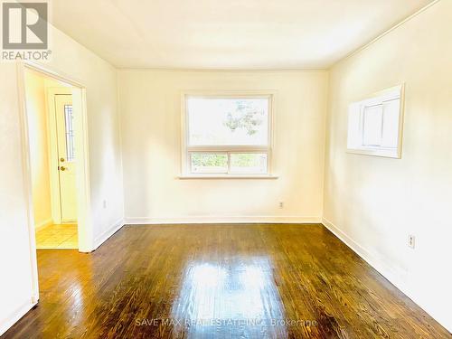 1054 Fergus Avenue, Mississauga, ON - Indoor Photo Showing Other Room