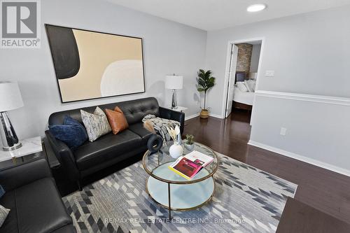 1000 Savoline Boulevard W, Milton, ON - Indoor Photo Showing Living Room