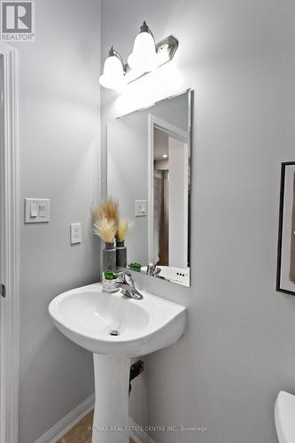 1000 Savoline Boulevard W, Milton, ON - Indoor Photo Showing Bathroom