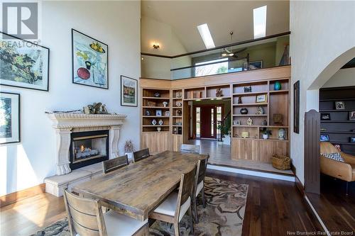 277 Darlings Island Road, Darlings Island, NB - Indoor With Fireplace