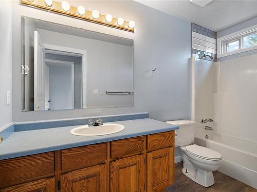 2447 Valleyview Pl, Sooke, BC - Indoor Photo Showing Bathroom