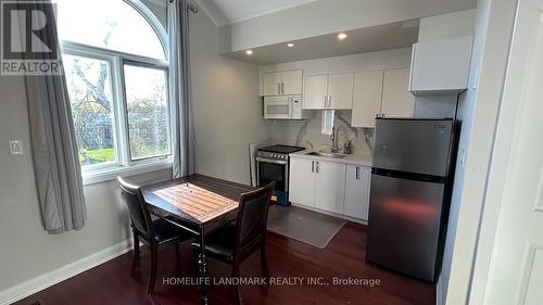 29 Pearson Avenue, Richmond Hill, ON - Indoor Photo Showing Kitchen