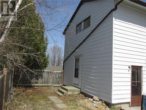 93 Hutchison Avenue, Elliot Lake, ON - Outdoor With Exterior