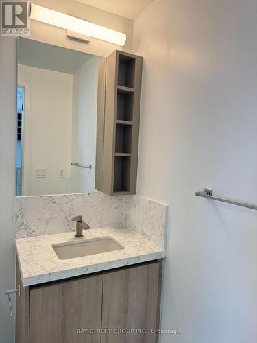 2311 - 319 Jarvis Street, Toronto, ON - Indoor Photo Showing Bathroom