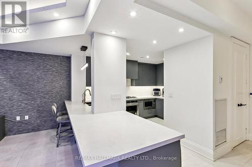 Th103 - 39 Queens Quay E, Toronto, ON - Indoor Photo Showing Kitchen