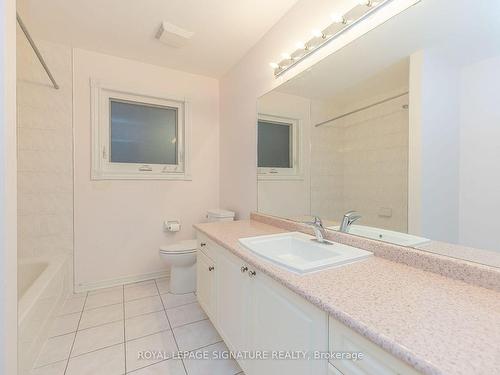 61 Eagleridge Dr, Brampton, ON - Indoor Photo Showing Bathroom