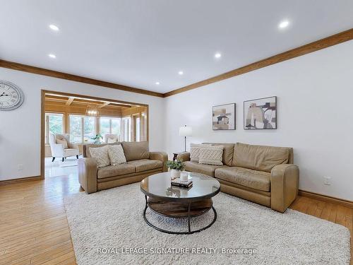 622 Coppercroft Crt, Waterloo, ON - Indoor Photo Showing Living Room