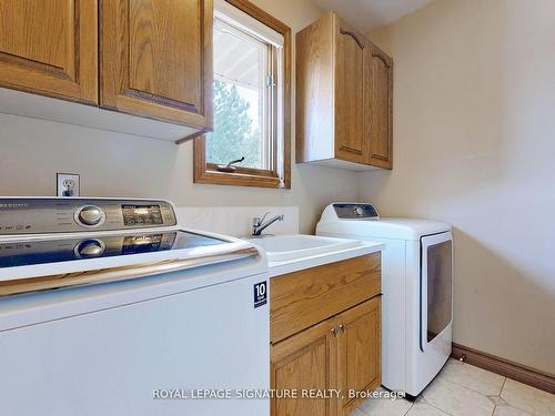 622 Coppercroft Crt, Waterloo, ON - Indoor Photo Showing Laundry Room