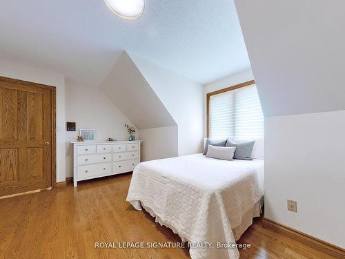 622 Coppercroft Crt, Waterloo, ON - Indoor Photo Showing Bedroom