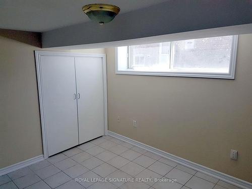 103 Ranstone Gdns, Toronto, ON - Indoor Photo Showing Other Room