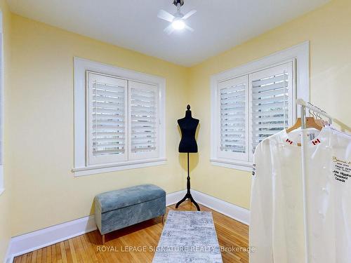 264 Erskine Ave, Toronto, ON - Indoor Photo Showing Bedroom