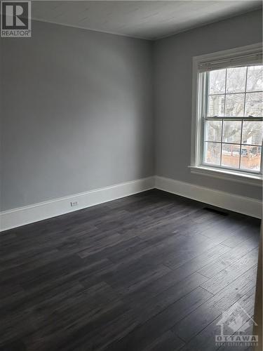44 Ogden Avenue, Smiths Falls, ON - Indoor Photo Showing Other Room